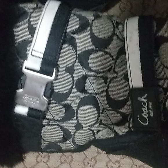 Boot - Picture 3 of 10